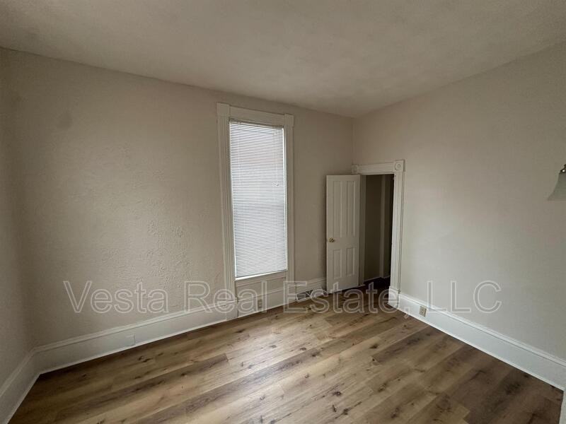 1211 W Market St - Photo 7 of 9