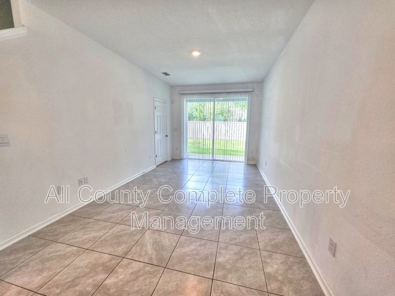 3972 Village View Ln - Photo 3 of 13