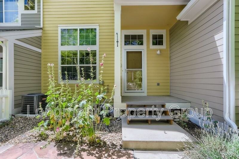 907 Snowberry St - Photo 4 of 29