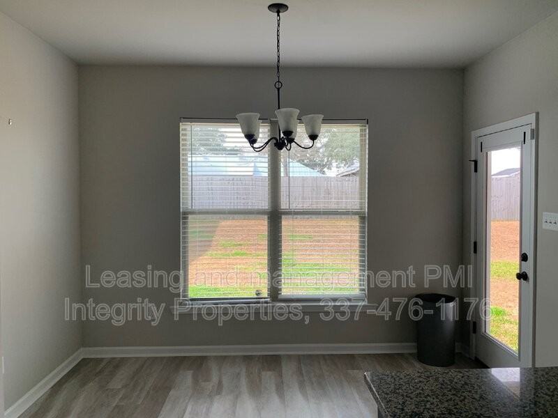 201 Saint Caillin St - Photo 6 of 17