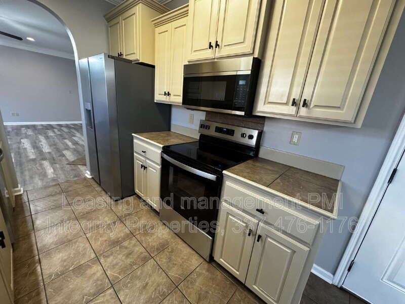 201 Pavilion St - Photo 4 of 19