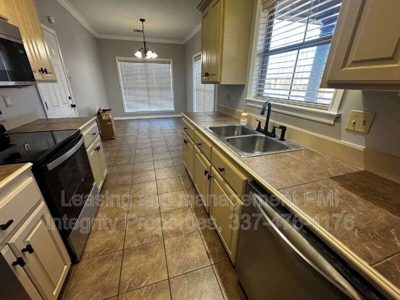 201 Pavilion St - Photo 5 of 19