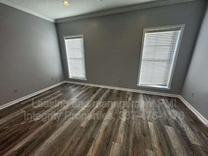 201 Pavilion St - Photo 7 of 19