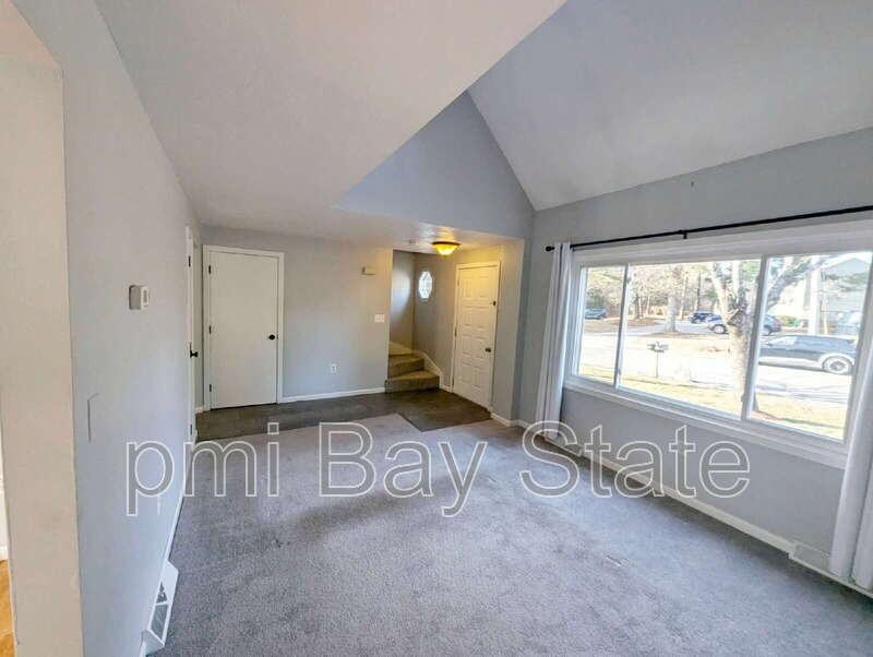 103 Hayward St - Photo 3 of 26