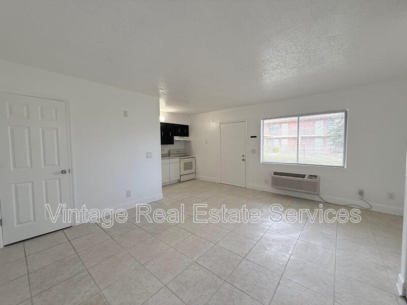 3301 58th Ave S #303 - Photo 3 of 8