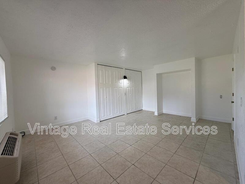 3301 58th Ave S #303 - Photo 4 of 8