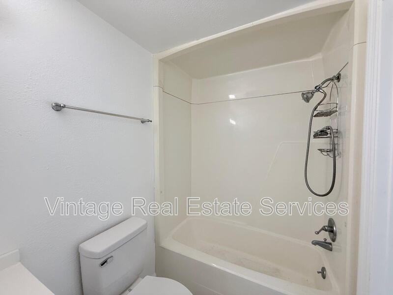 3301 58th Ave S #303 - Photo 6 of 8