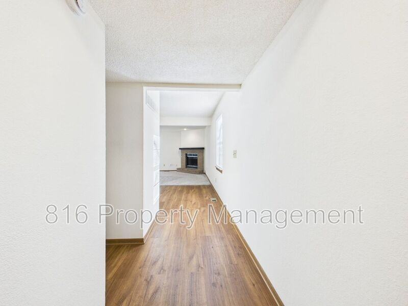 3517 Ne Independence Ave - Photo 3 of 38