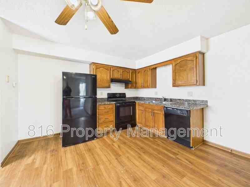 3517 Ne Independence Ave - Photo 6 of 38