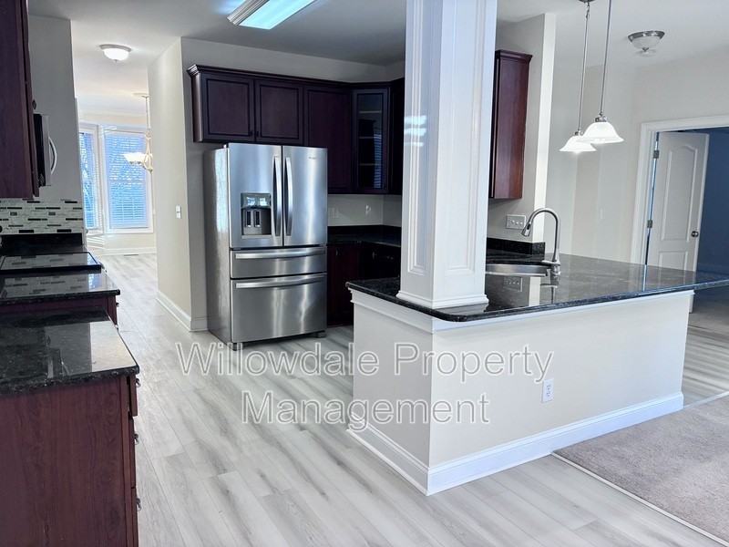 121 Orianna Dr - Photo 5 of 35