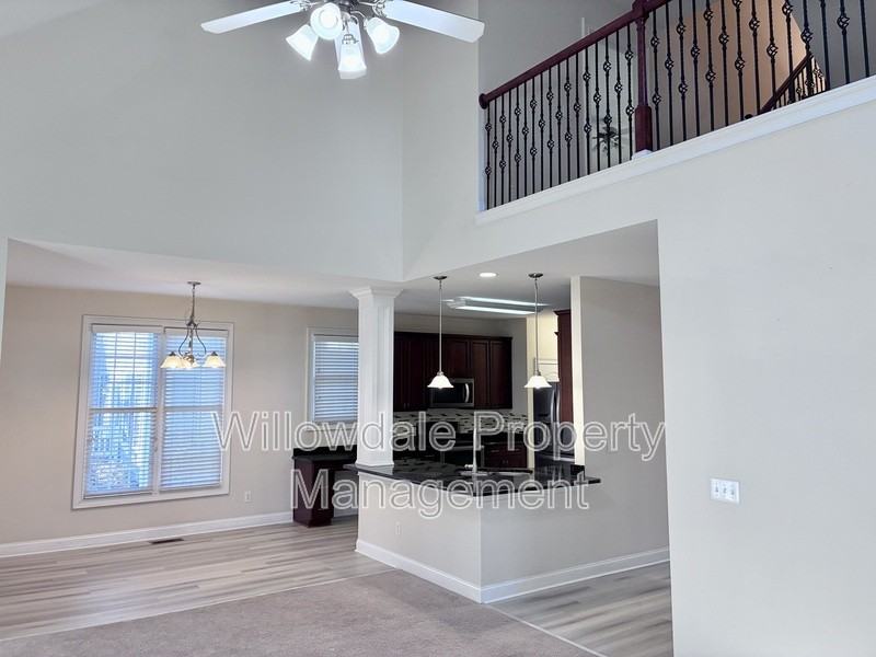 121 Orianna Dr - Photo 7 of 35