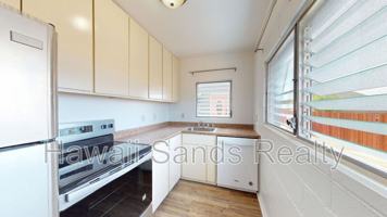 featured image of 3331 Hayden St