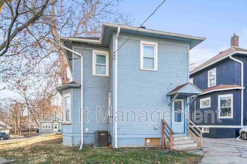 3222 Webster St - Photo 5 of 28