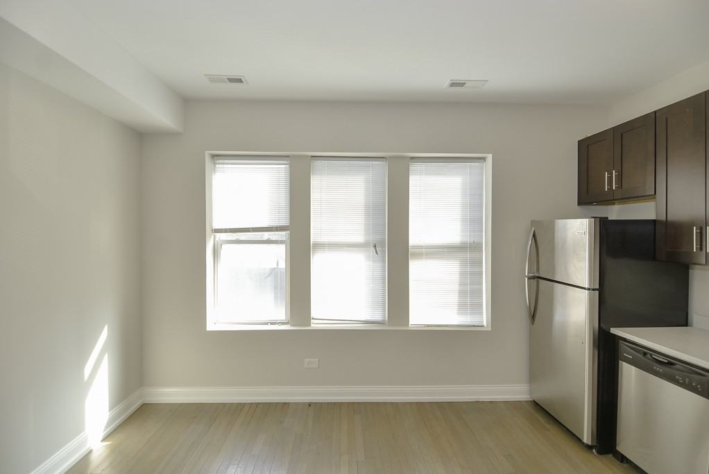 4048 N Milwaukee Ave #3 - Photo 5 of 17