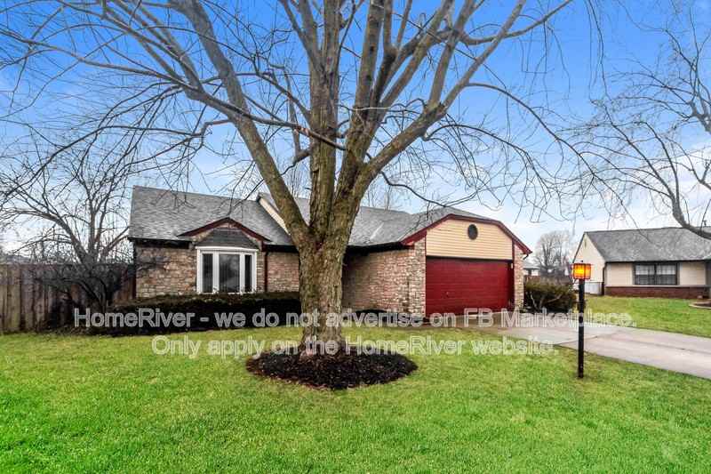 7720 Chris Anne Cir - Photo 3 of 18