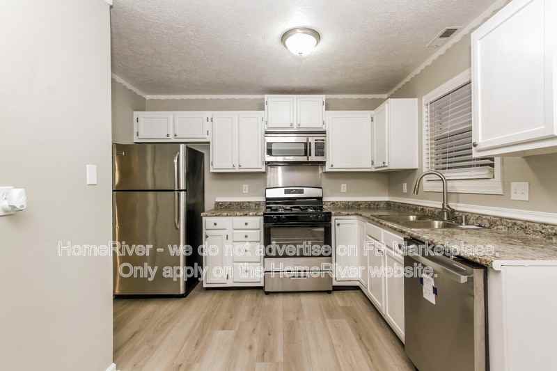 7720 Chris Anne Cir - Photo 6 of 18