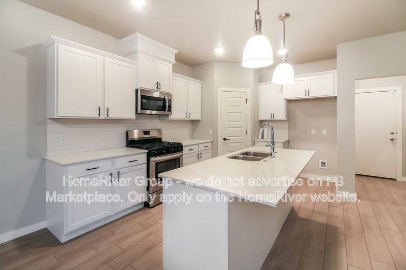 501 Nw 176th St - Photo 7 of 22