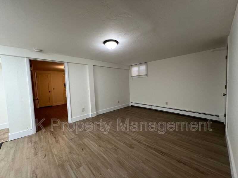 1927 7th Ave N #03 - Photo 2 of 10