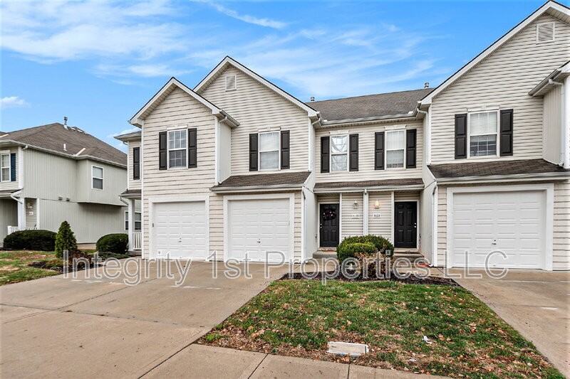 5911 Nw 91st Ter #5913 - Photo 2 of 14