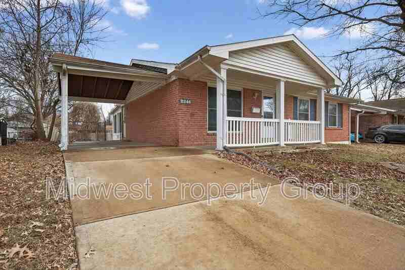2244 Millvalley Dr - Photo 2 of 32