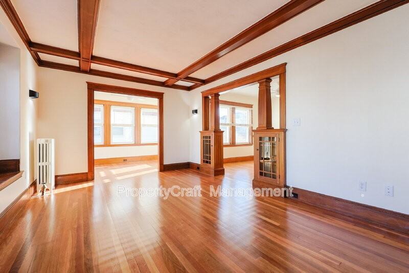 105 Marlboro St - Photo 2 of 19