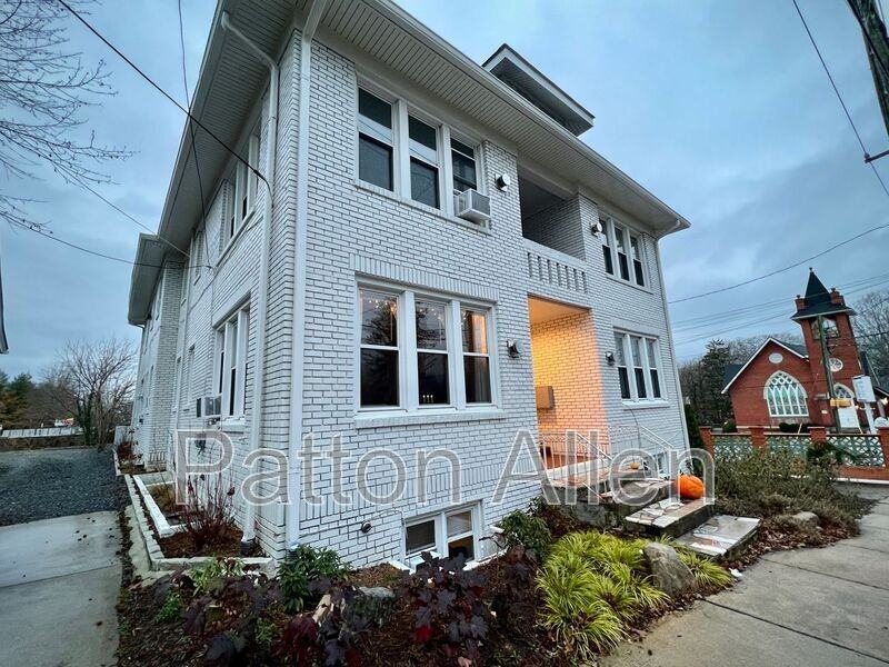 205 Hillside St #5 - Photo 2 of 14