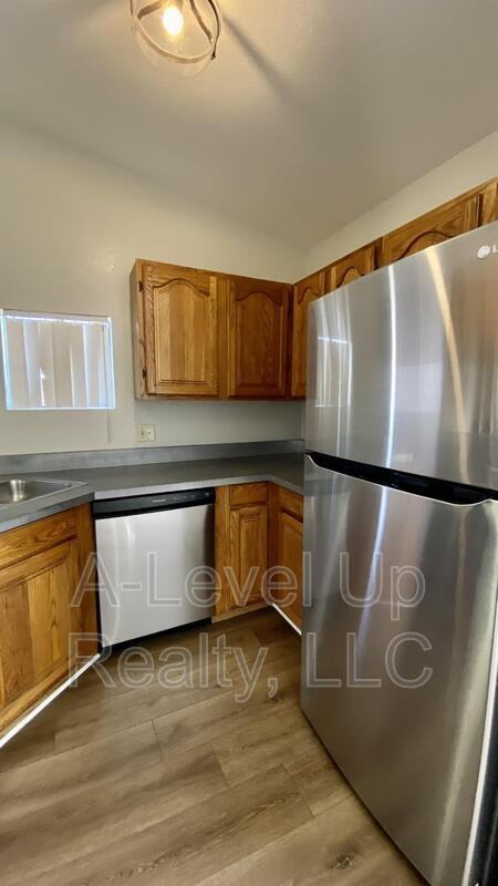 234 W Laguna St - Photo 4 of 15