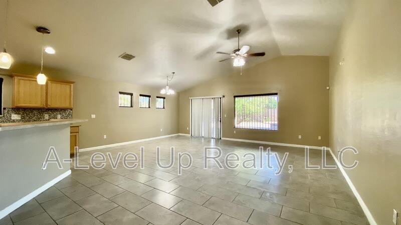 6839 W Brightwater Way - Photo 7 of 44