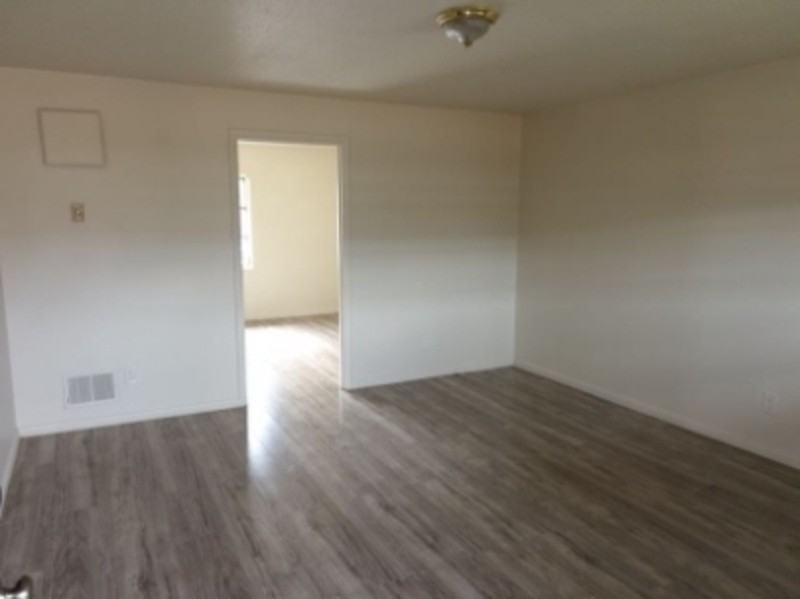 2012 W Church St #3 - Photo 3 of 5