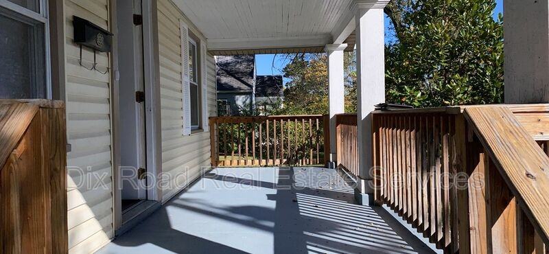 1019 Burleigh Ave - Photo 4 of 22