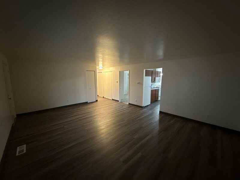 848 Plymouth Dr Ne #6 - Photo 5 of 30