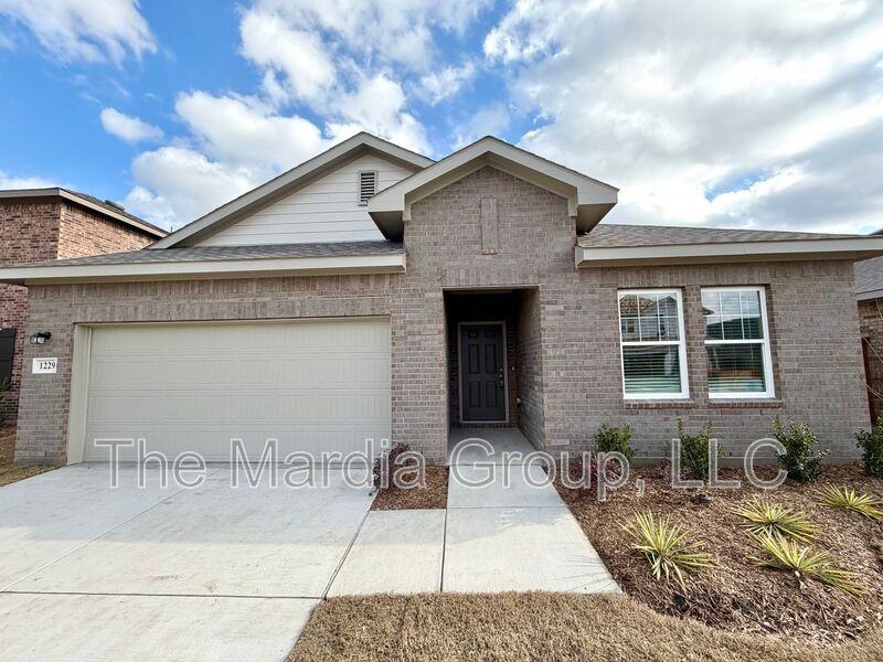 1229 Herring Dr - Photo 2 of 16