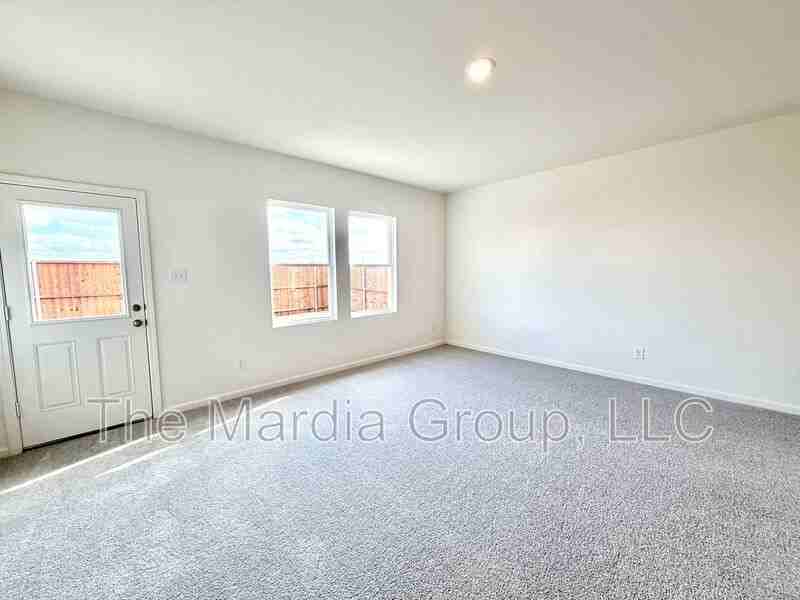 1229 Herring Dr - Photo 3 of 16