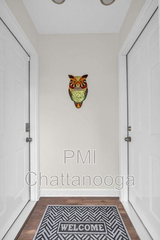 306 Glenwood Cir - Photo 5 of 31