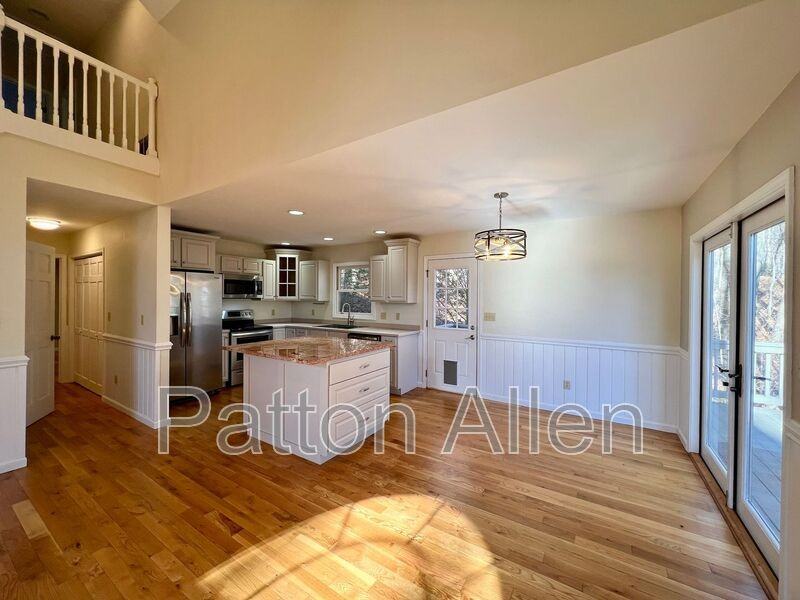 212 Appleton Dr - Photo 5 of 50