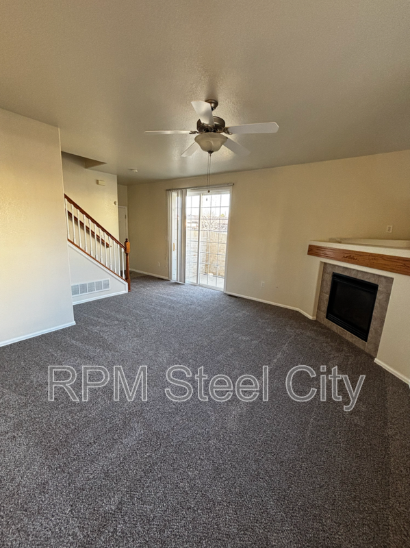 4149 Outlook Blvd #J - Photo 4 of 18