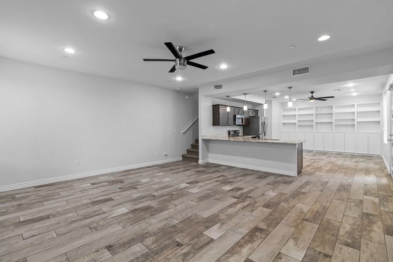 1742 E Cheery Lynn Rd #2 - Photo 3 of 24