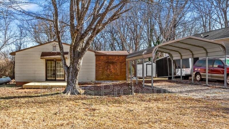 3134 Dillon Rd - Photo 2 of 28