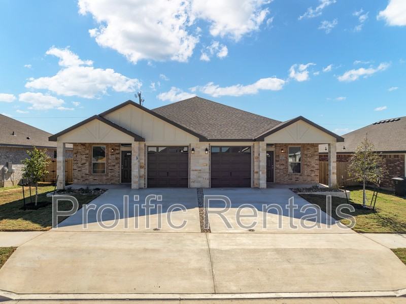 5104 Rose Garden Loop - Photo 2 of 26