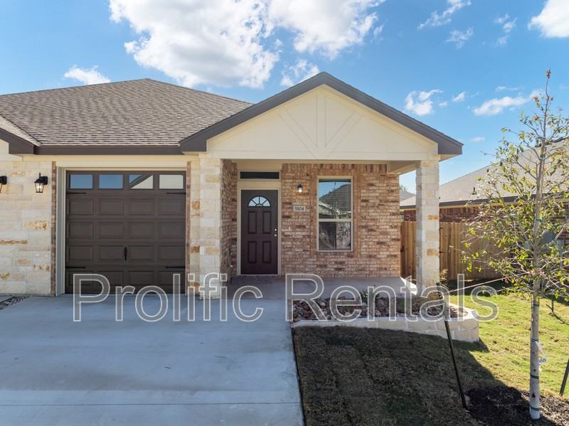 5104 Rose Garden Loop - Photo 3 of 26