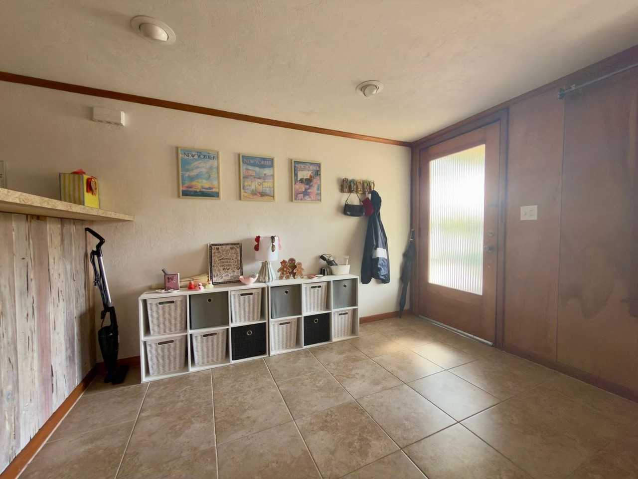 C1122 Woodbury Row - Photo 4 of 26