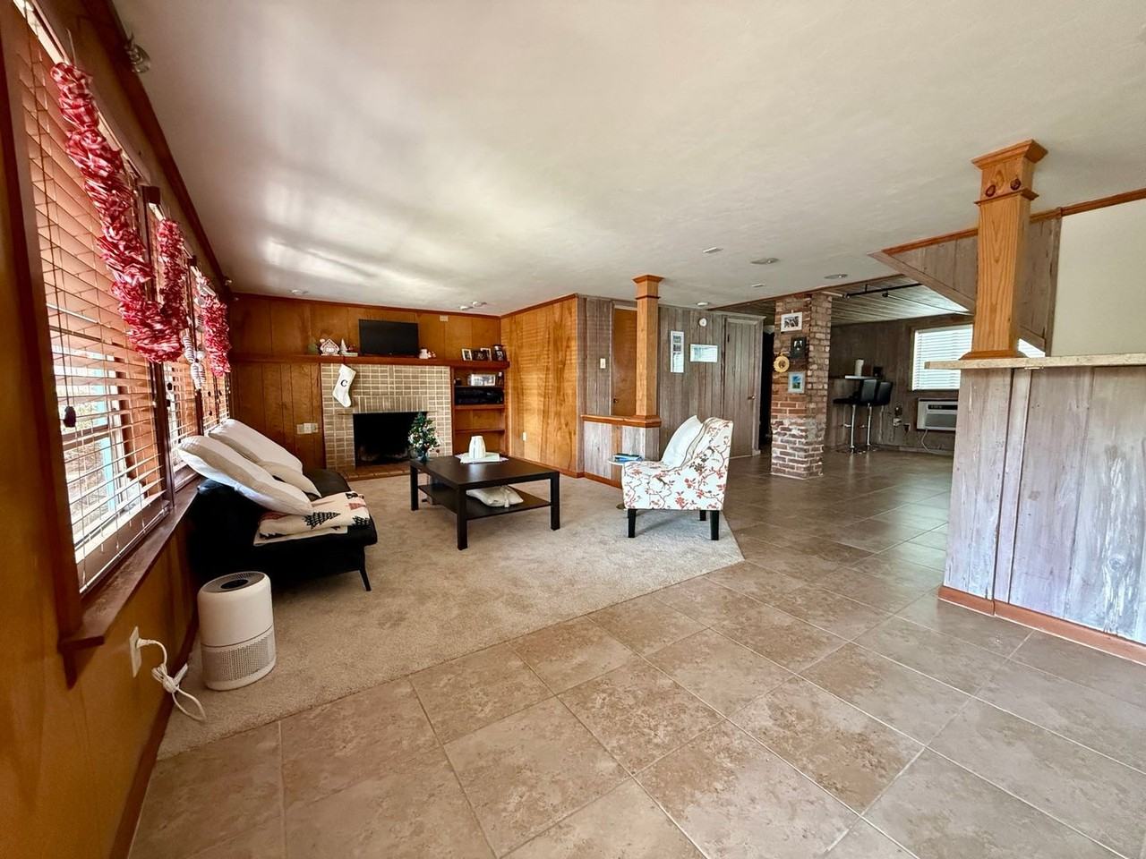 C1122 Woodbury Row - Photo 5 of 26