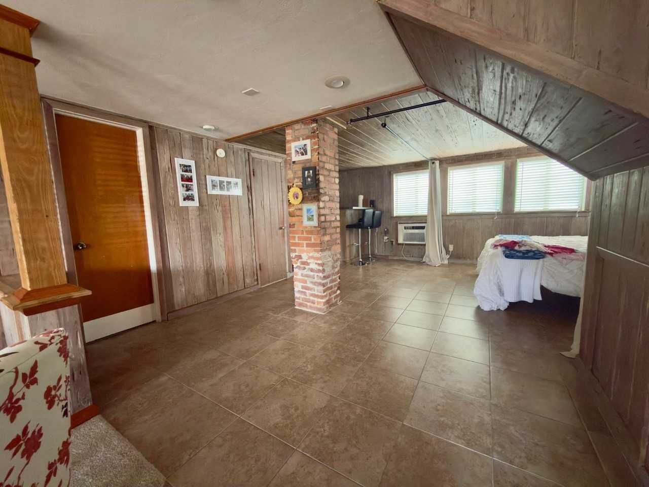 C1122 Woodbury Row - Photo 6 of 26