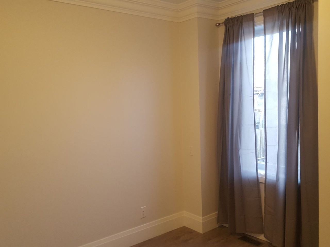 Delaware Ave & Bloor St W - Photo 6 of 8