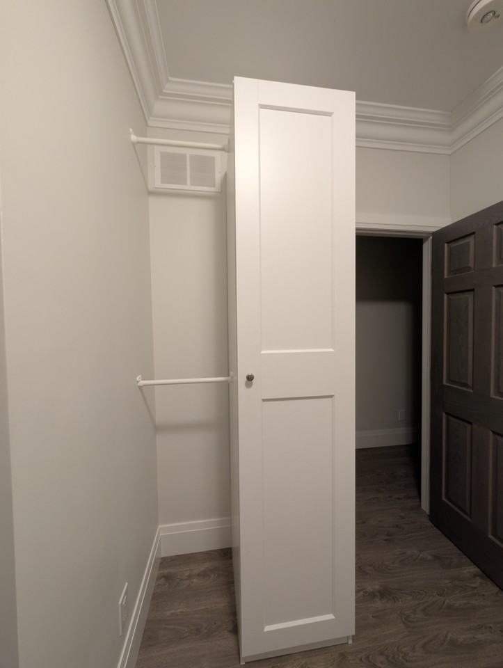 Delaware Ave & Bloor St W - Photo 7 of 8