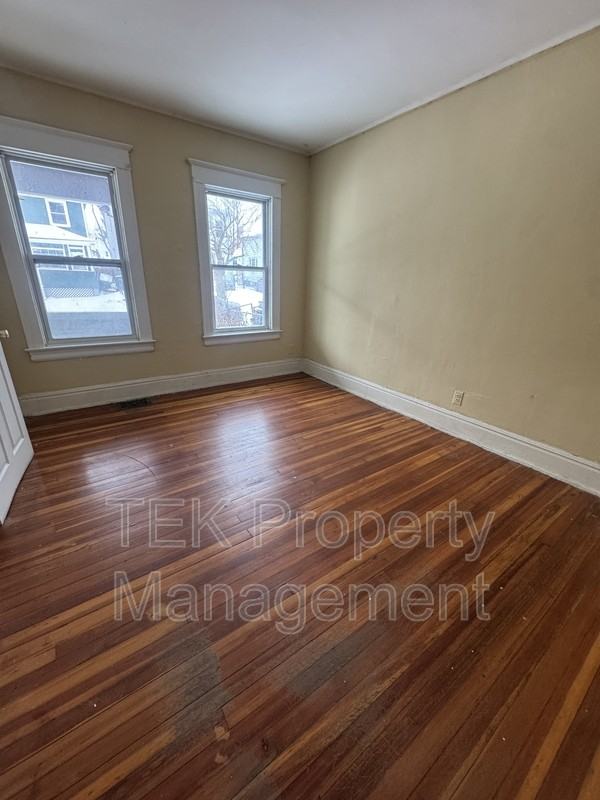 100 Weyl St #100 - Photo 4 of 7