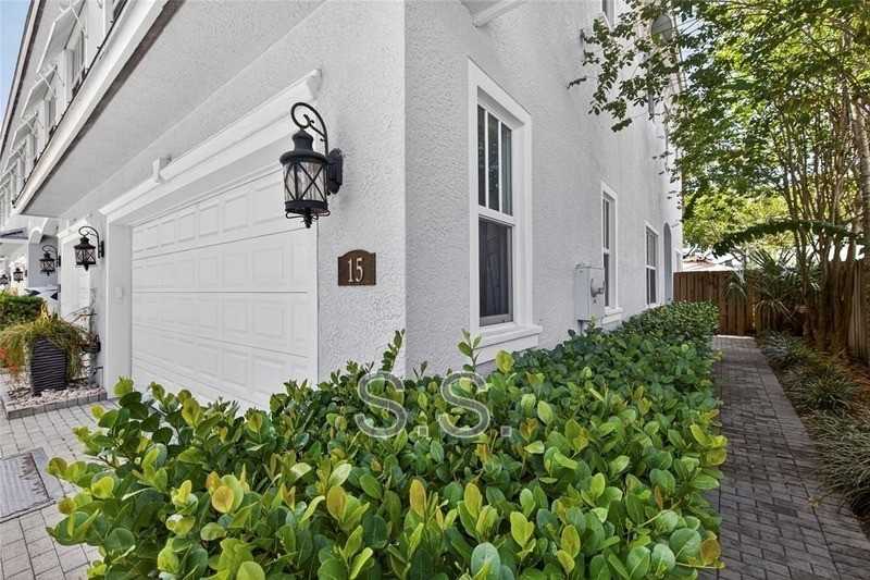 15 Ne 20th Ave - Photo 5 of 40