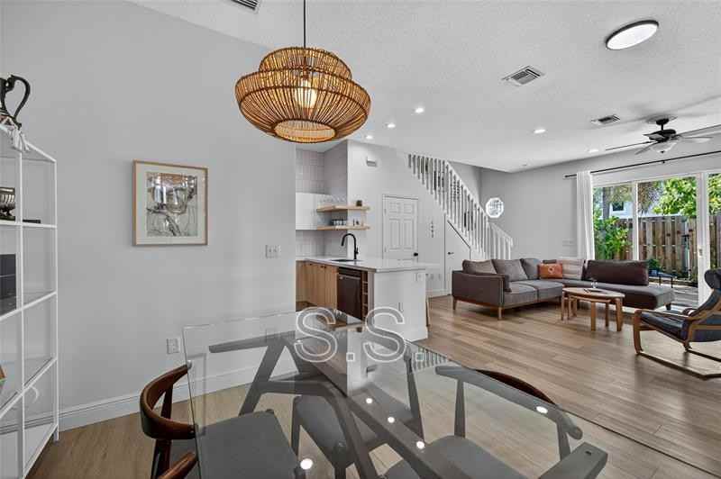 15 Ne 20th Ave - Photo 6 of 40