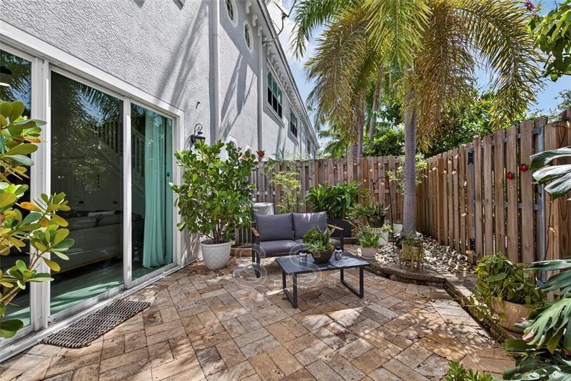 15 Ne 20th Ave - Photo 7 of 40