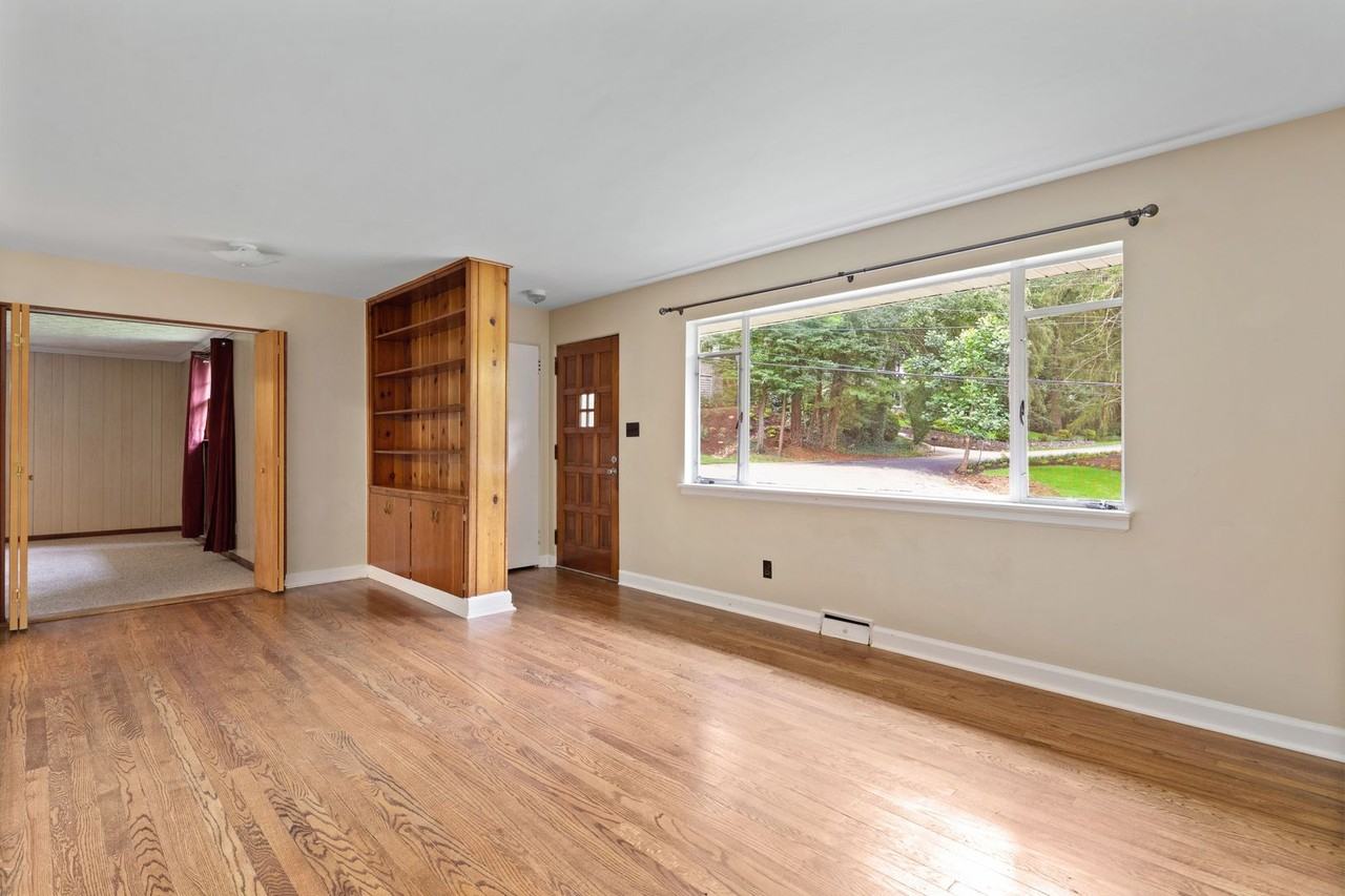 196 Morningside Dr - Photo 3 of 20